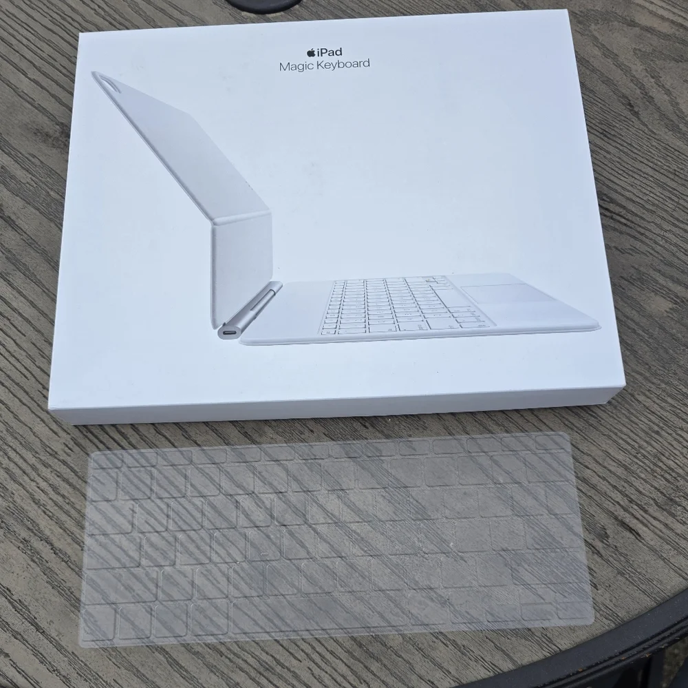 Apple - Magic Keyboard for iPad Air 13-inch (M3)